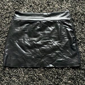 Medium black mini skirt